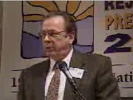 Bob Minton speaking at the CULTInfo 1999 conference. Picture is copyright 1999 by CULTInfo